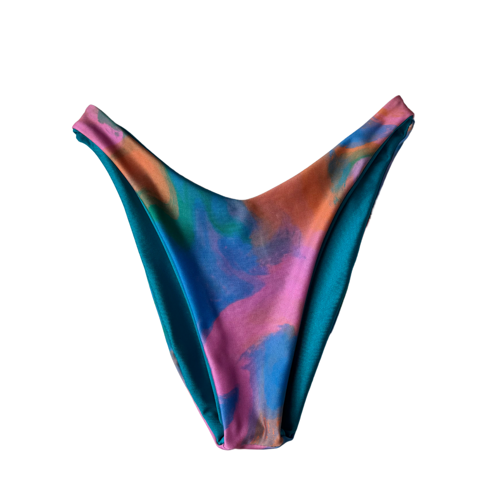 
                      
                        V Cut Bottom 80's- Shiny Turquoise (Bhabits exclusive print)
                      
                    