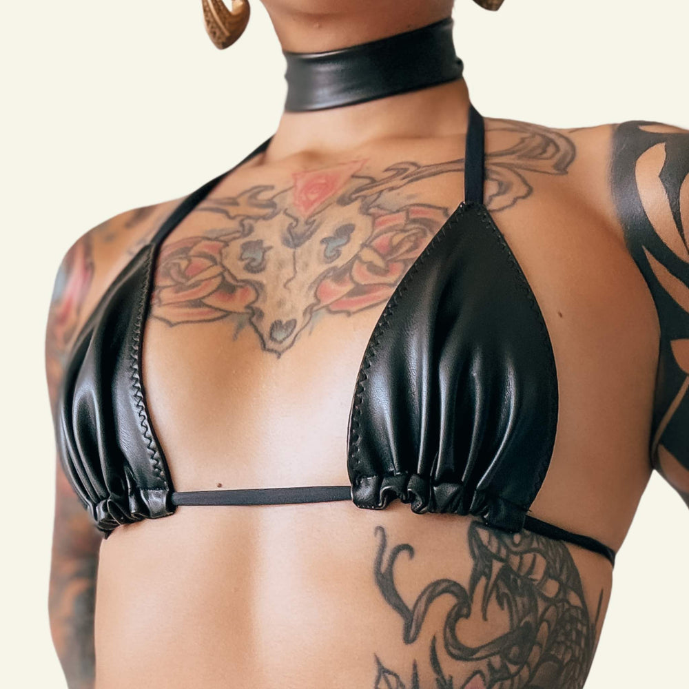 
                      
                        Lola Faux Leather (set)
                      
                    